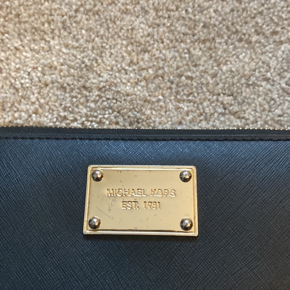 Michael Kors Wallet - Picture 5 of 5